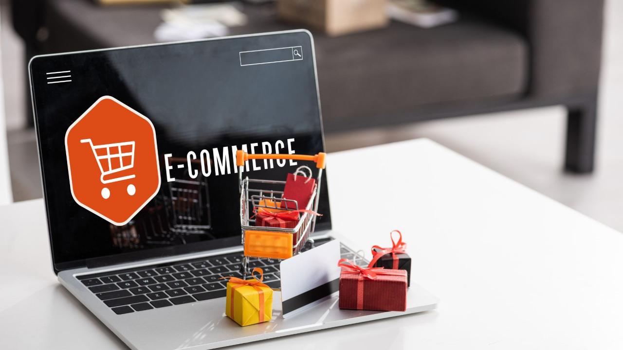 E-commerce’s New Frontier Blurs Digital and Physical Worlds